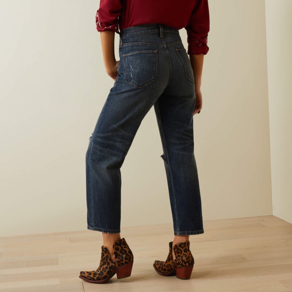 Ariat Ultra High Rise Tomboy Straight Jean in Bora Bora, CROPPED - Picture 3 of 6